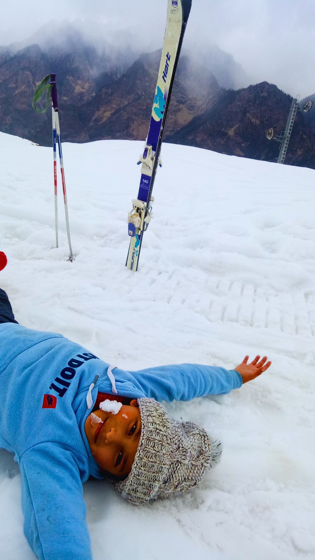 ski lessons on the ski slopes of Auli ski lessons on the ski slopes of Auli